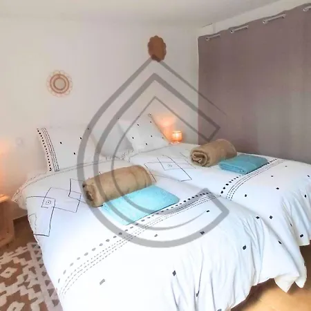 La Casa Leo